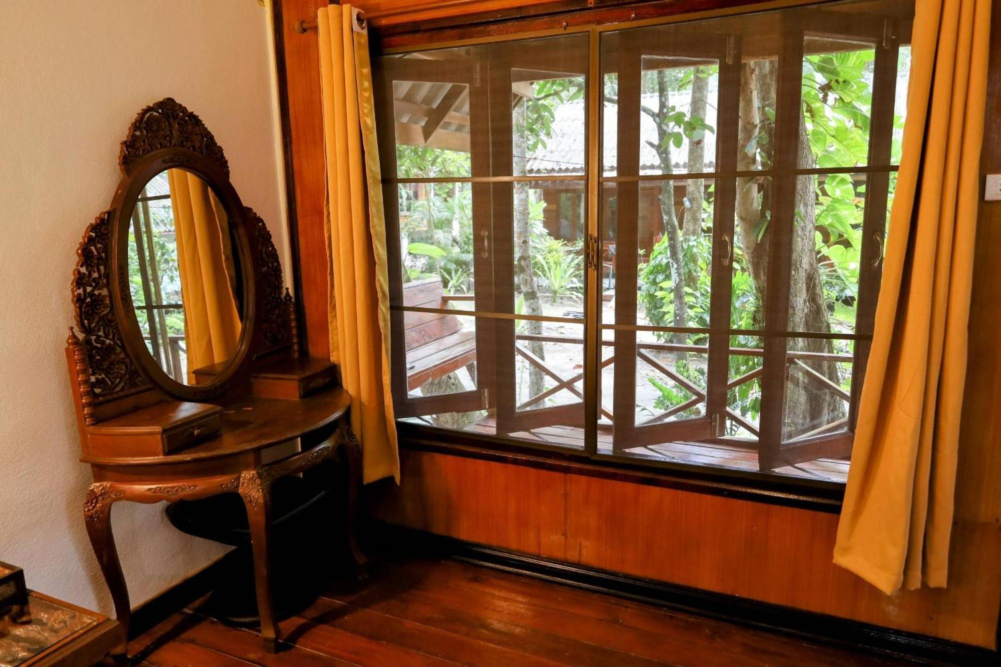 Ziggy Stardust Hotel Koh Phayam Værelse billede